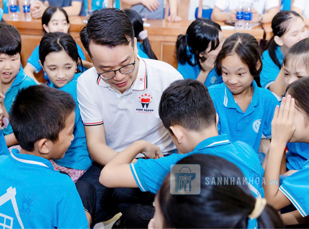 Tổ chức các chương trình cộng đồng