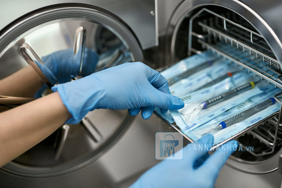 Nồi hấp tiệt trùng nha khoa là gì? Vì sao không thể thiếu trong phòng khám?