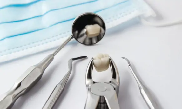 Các loại dụng cụ nha khoa cầm tay không thể thiếu trong phòng khám